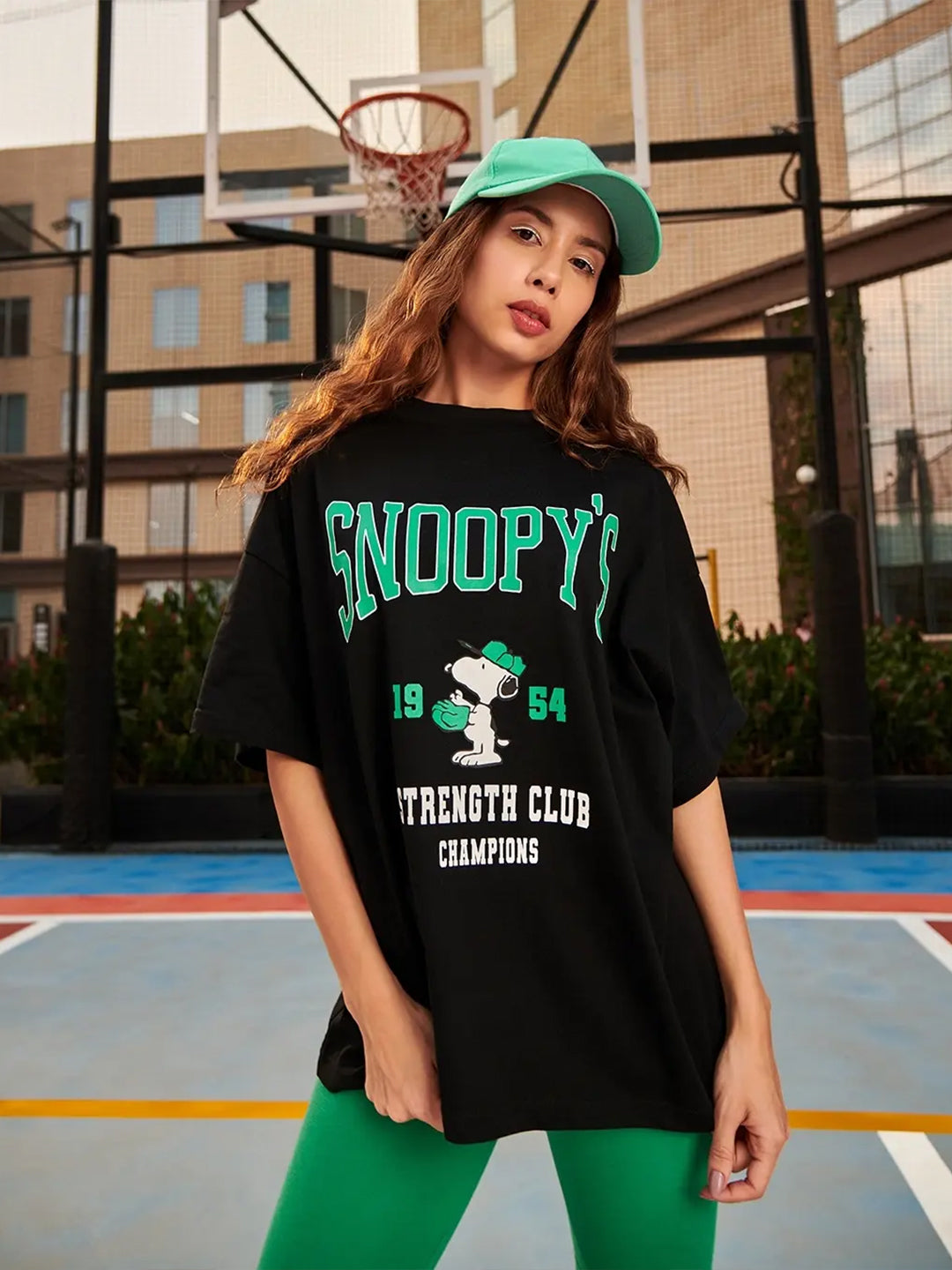 Unisex Snoopys Oversized Black Graphic Tee